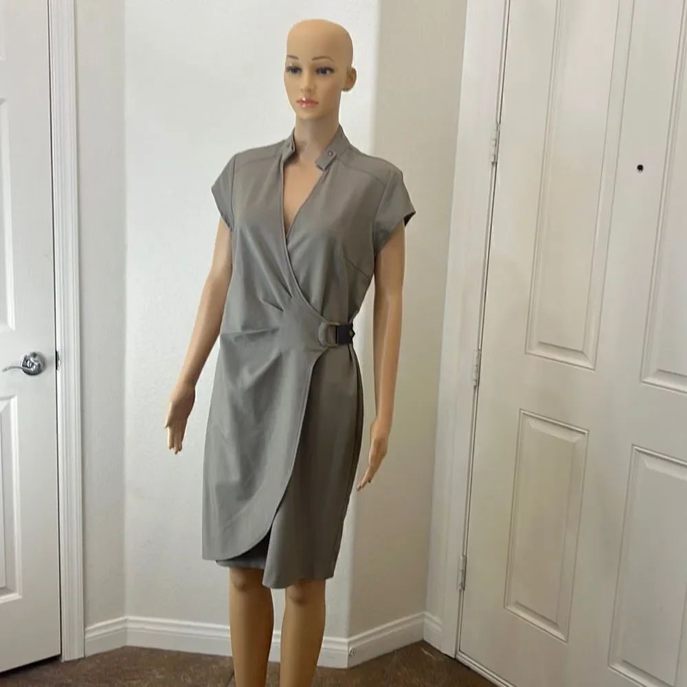Sharagano Dress Size 8 V Neck Gold Leather Buckle Slimming Wrap Midi Military